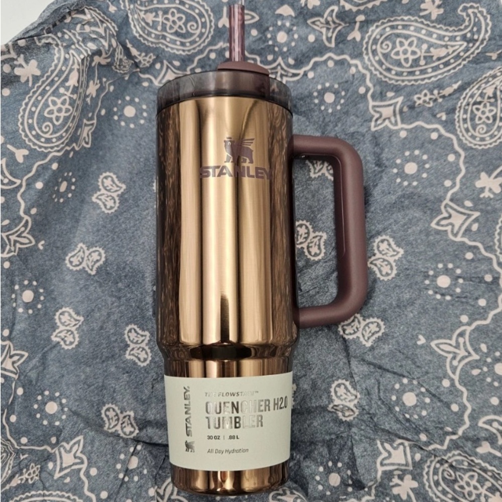 Stanley Rose Gold Tumbler with Handle and Straw - New in Box 🌹